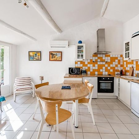 Le Clocher Par Dodo-A-Cassis Luaran gambar