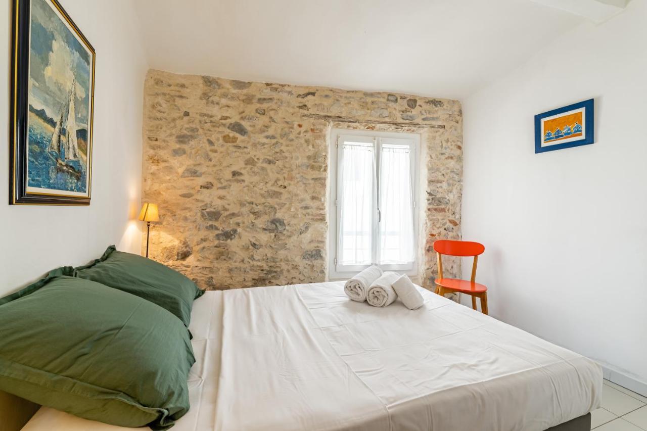 Le Clocher Par Dodo-A-Cassis Luaran gambar