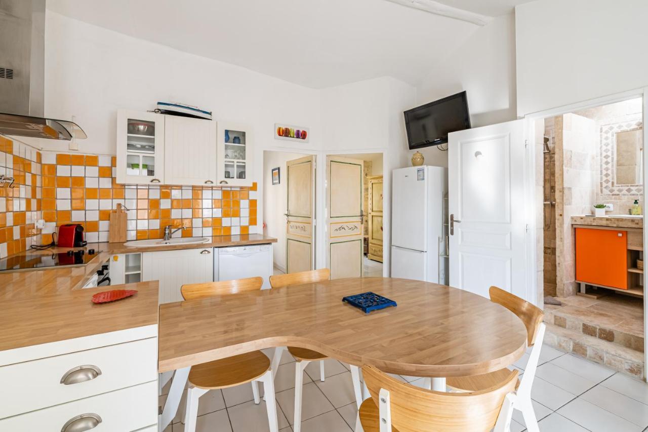 Le Clocher Par Dodo-A-Cassis Luaran gambar